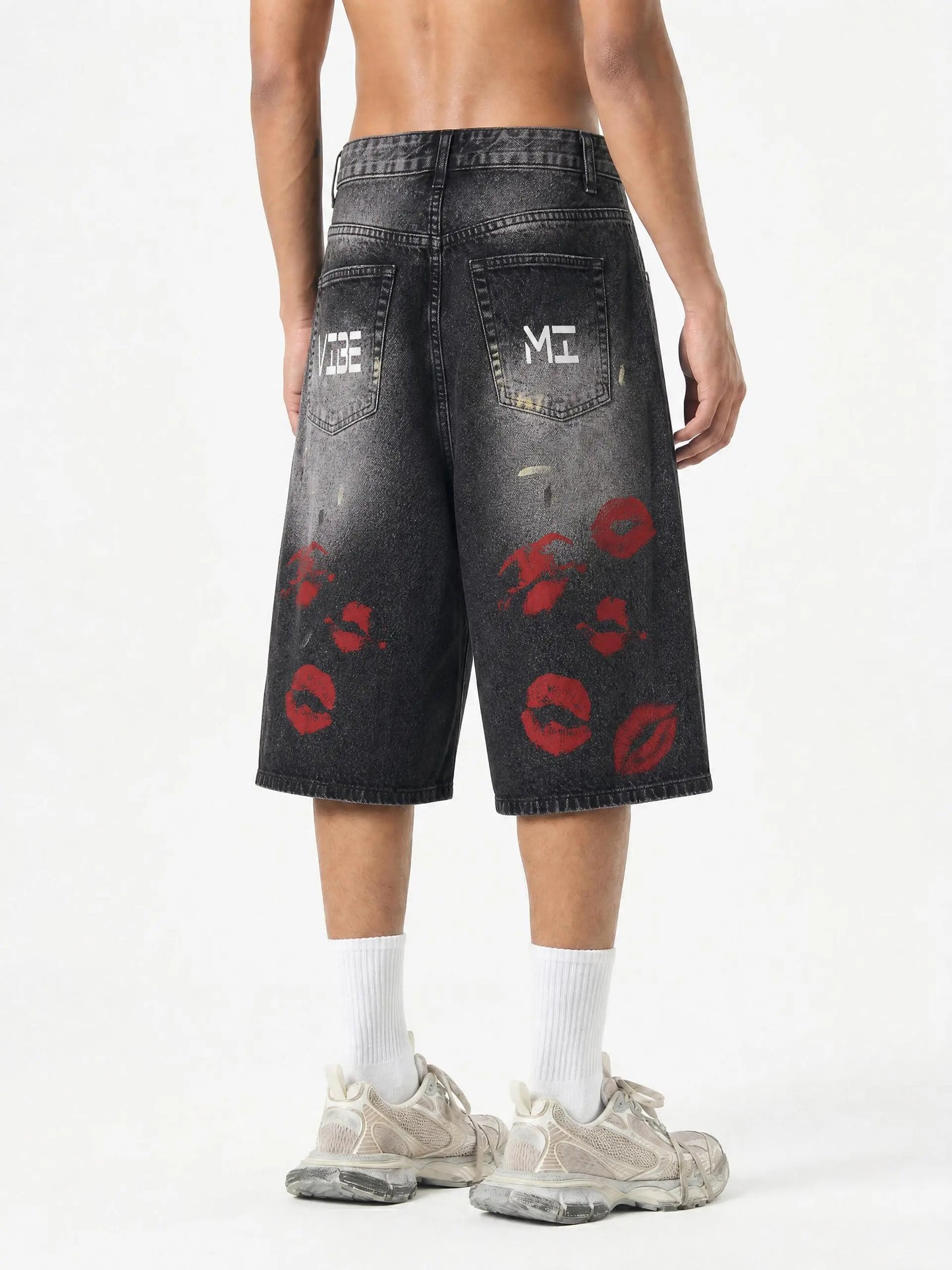 Lip Stained Men’s Vintage Wash Wide Leg Denim Shorts