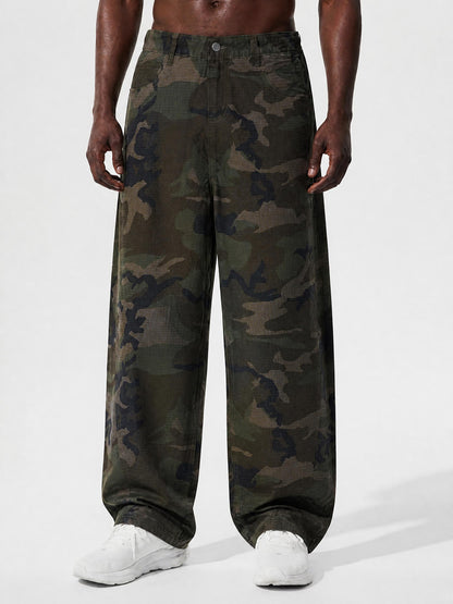 Vibe Mi Clothing Men’s Camo Barrel Leg Cargo Pants