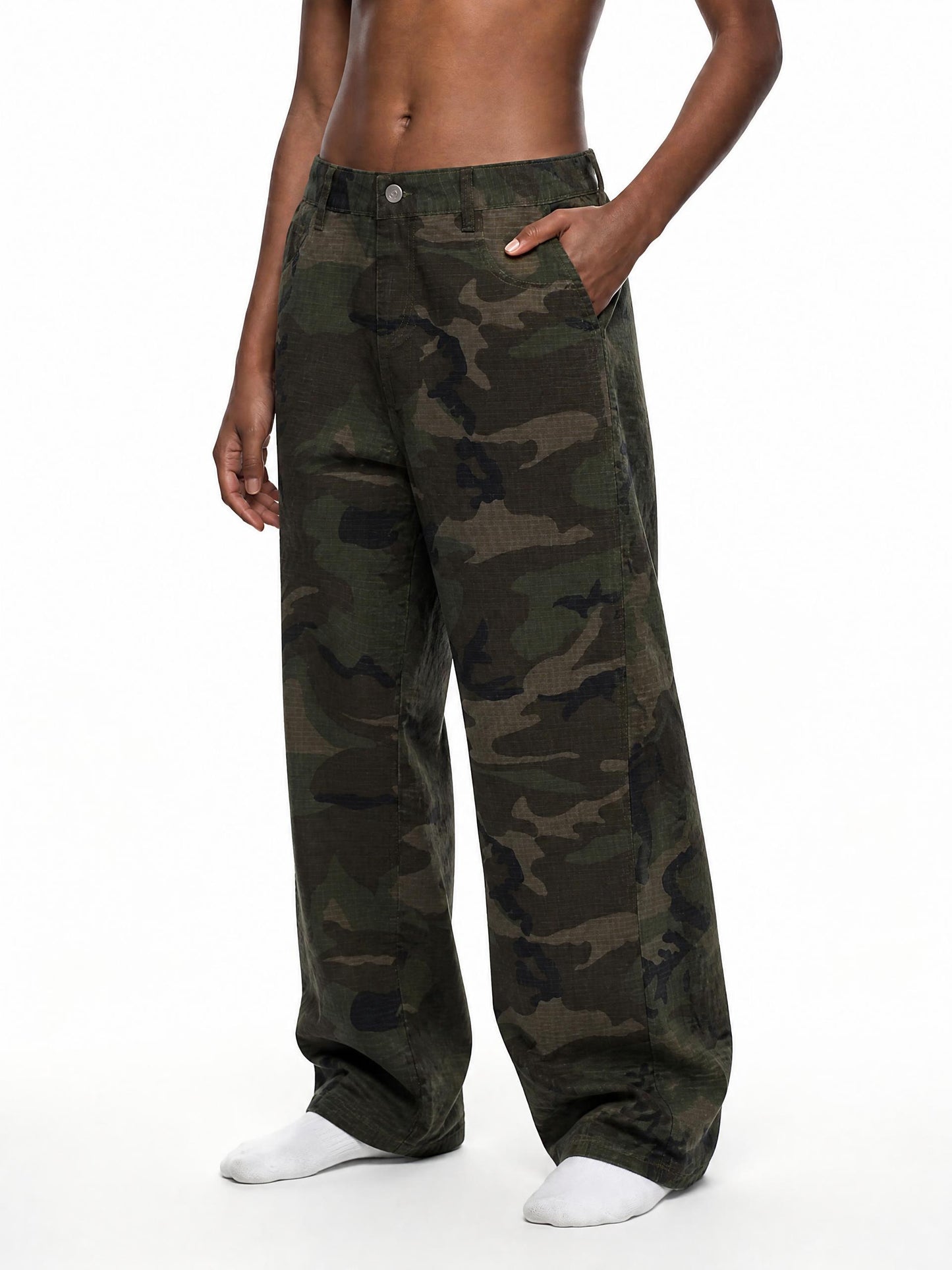 Vibe Mi Clothing Men’s Camo Barrel Leg Cargo Pants