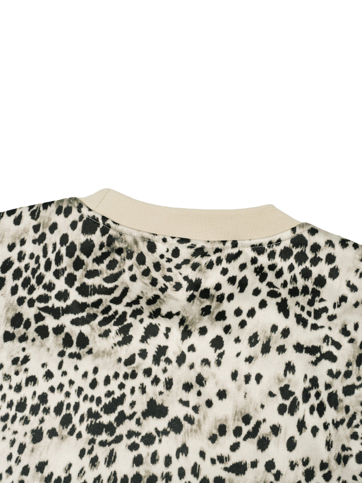 New,Shirts,Leopard print ,No Regrets ,Vibe,Streetwear ,Boxy T-shirt ,Graphic tee ,Lips t-shirt ,Crazy print shirt 