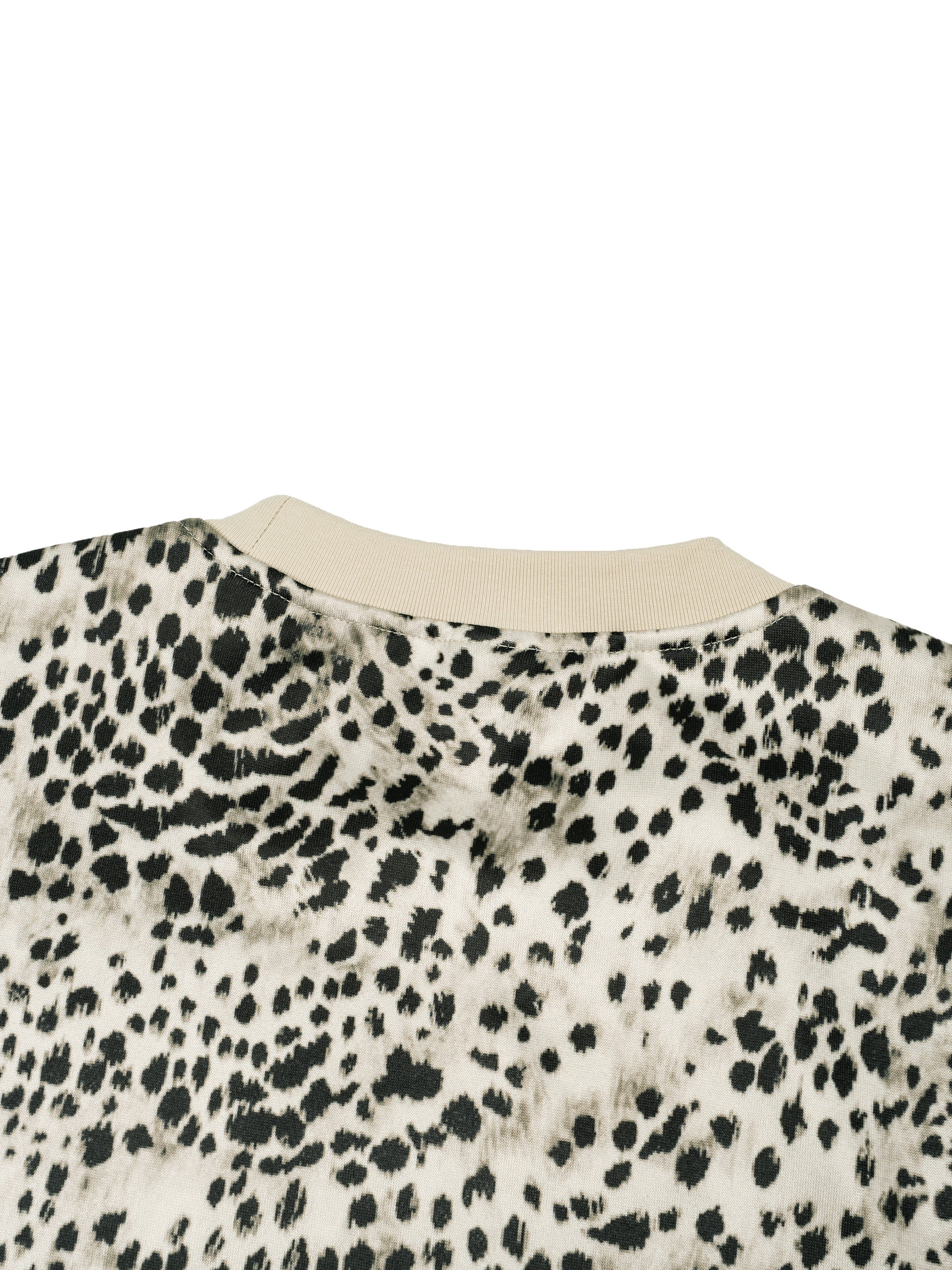 New,Shirts,Leopard print ,No Regrets ,Vibe,Streetwear ,Boxy T-shirt ,Graphic tee ,Lips t-shirt ,Crazy print shirt 