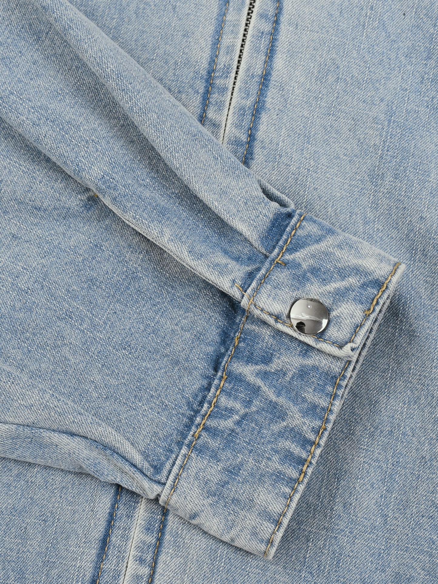 New ,Outerwear ,Mustang lovers,Rose petals ,Denim Jacket ,Women's denim Jacket ,Men's denim Jacket ,Red roses ,Black mustang ,Vibe Mi Clothing 
