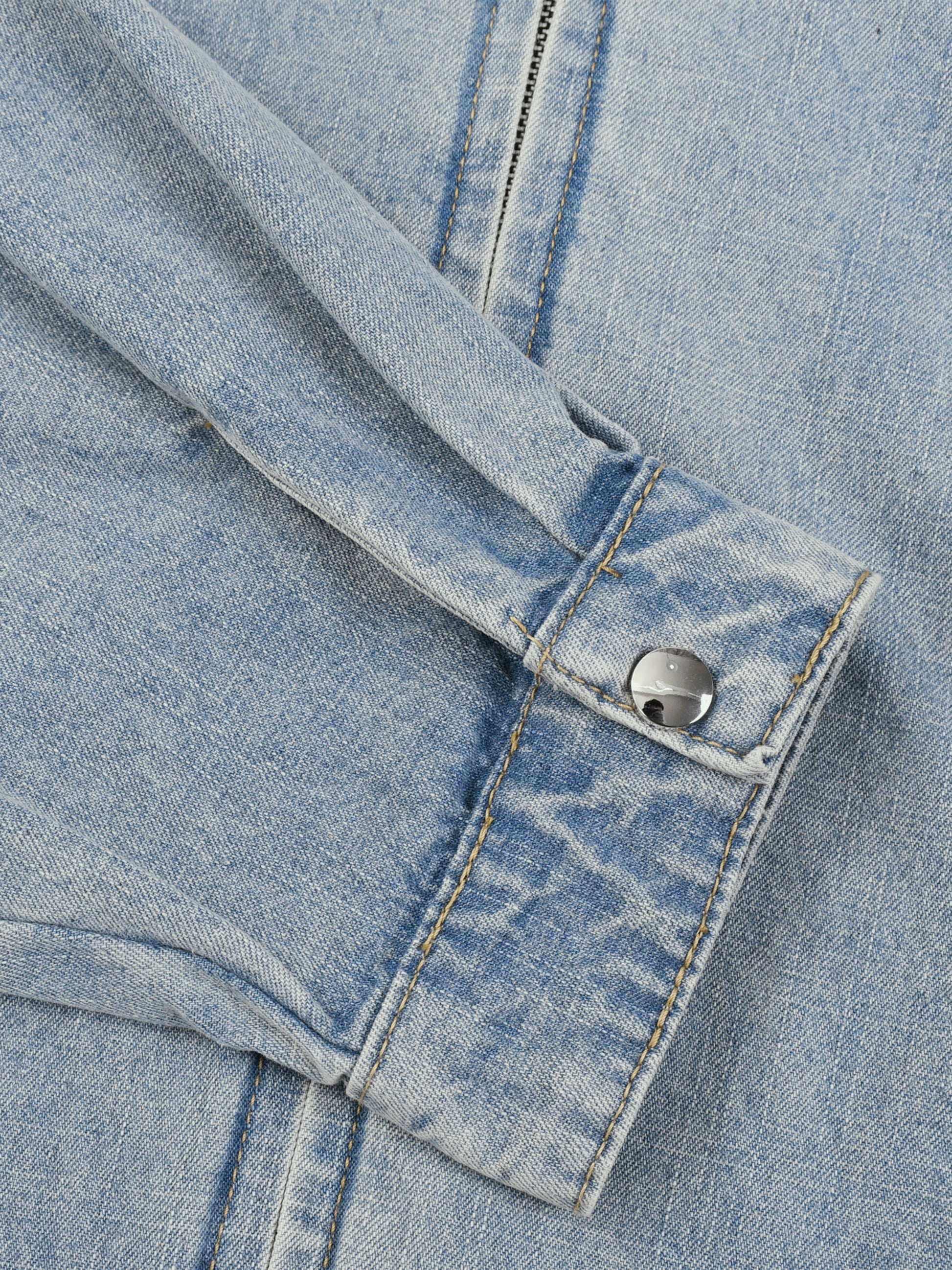 New ,Outerwear ,Mustang lovers,Rose petals ,Denim Jacket ,Women's denim Jacket ,Men's denim Jacket ,Red roses ,Black mustang ,Vibe Mi Clothing 