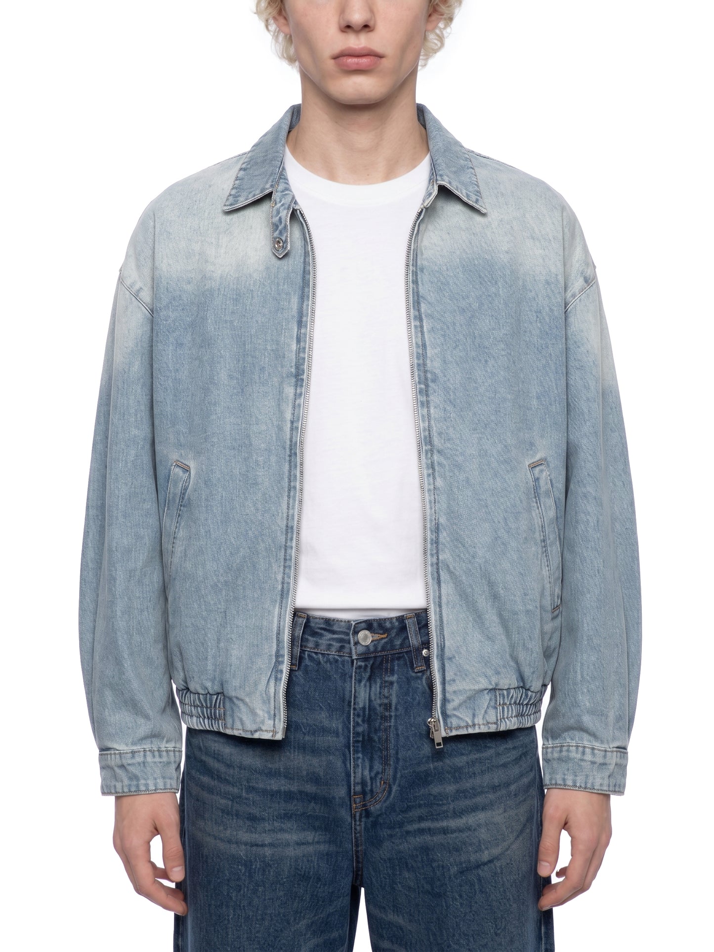 New ,Outerwear ,Mustang lovers,Rose petals ,Denim Jacket ,Women's denim Jacket ,Men's denim Jacket ,Red roses ,Black mustang ,Vibe Mi Clothing 